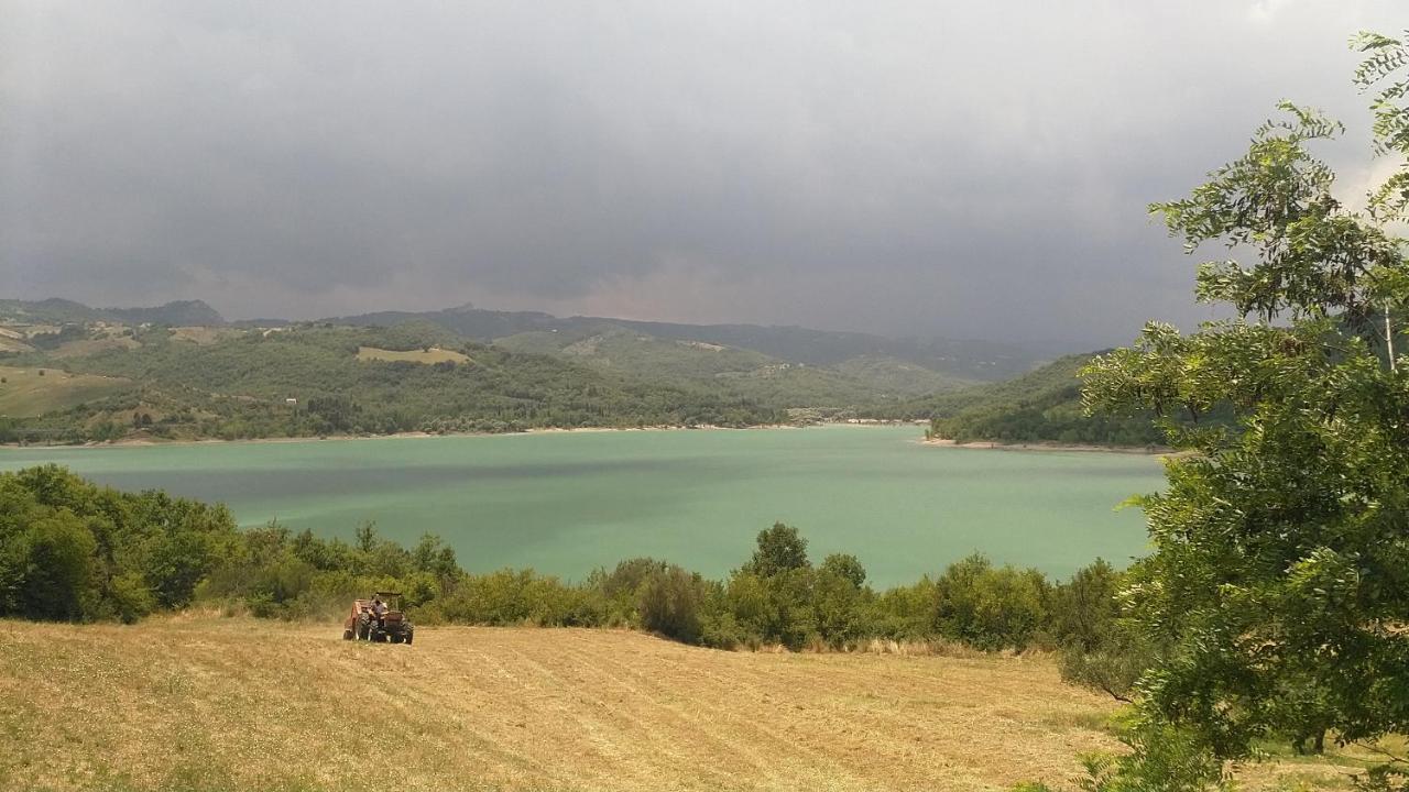 Lake Retreat - Maiella Apartment - Beautiful Lake And Mountain Views Casoli  Экстерьер фото